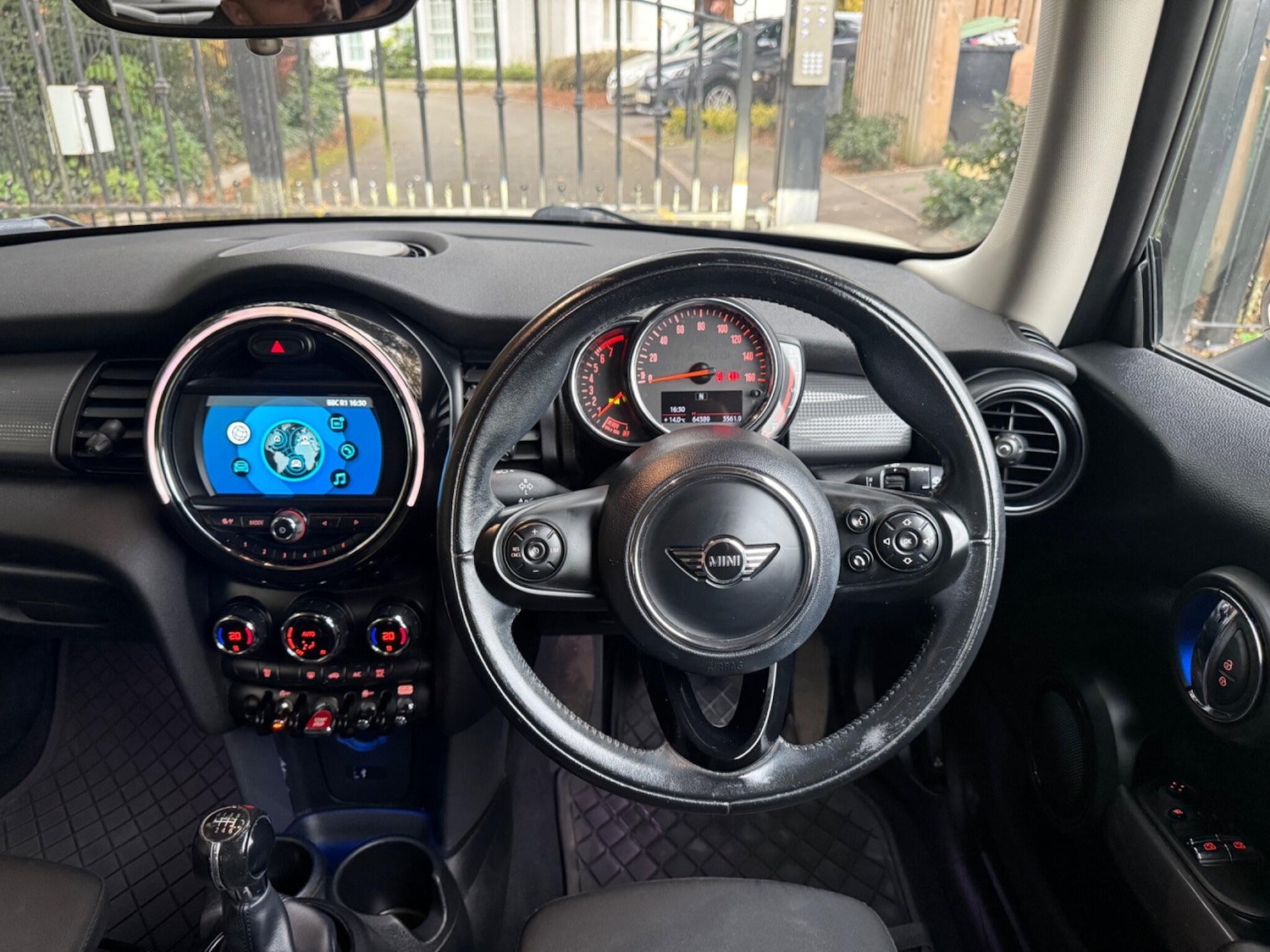 Used MINI Hatch 2018 for sale - 76989677: Photo 26