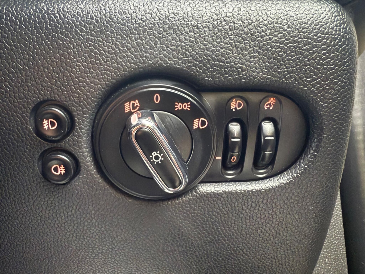 Used MINI Hatch 2018 for sale - 76989677: Photo 40