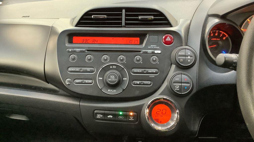 Used Honda Jazz 2011 for sale - 76823517: Photo 9