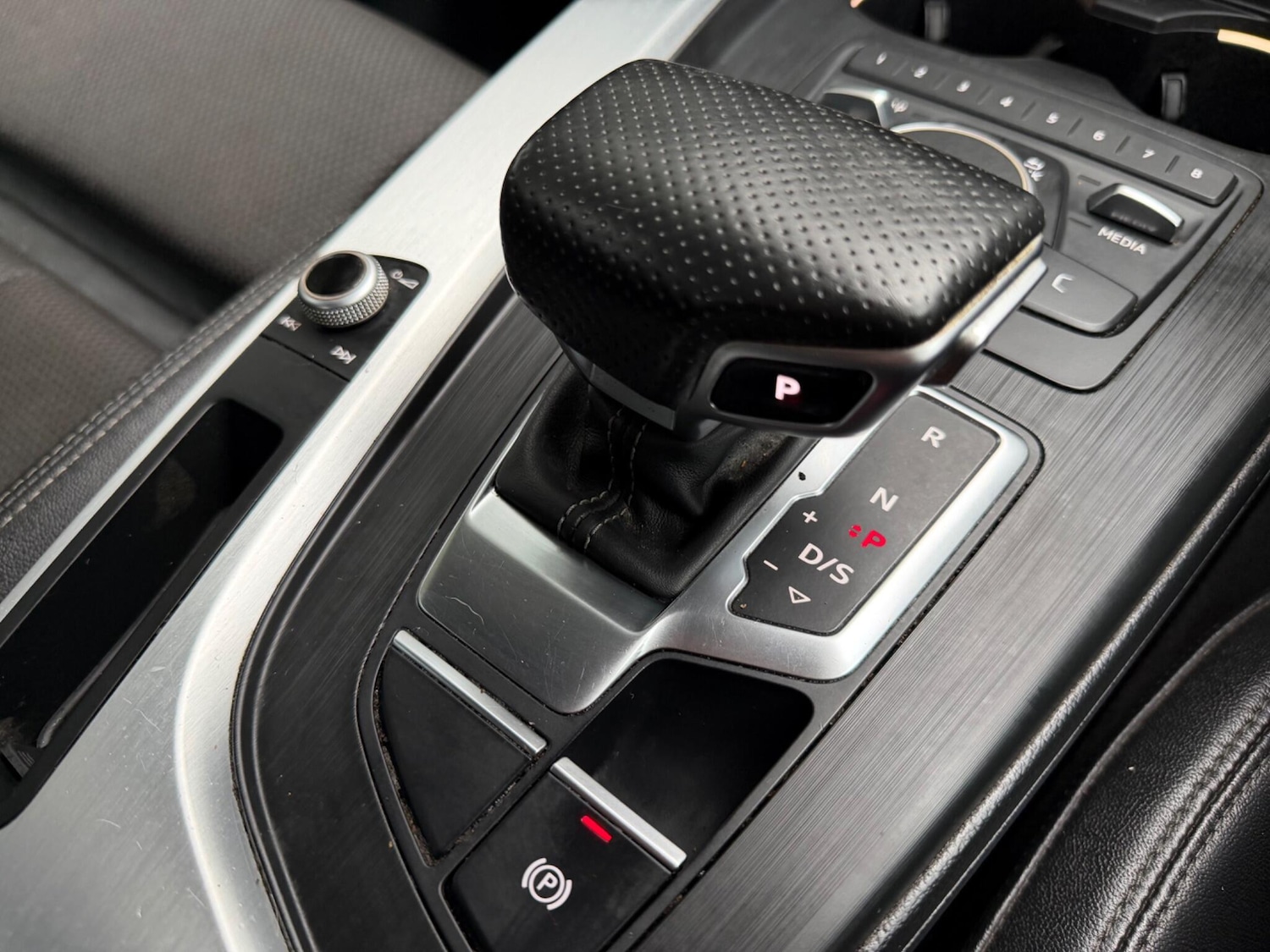 Used Audi A4 2016 for sale - 77163126: Photo 38