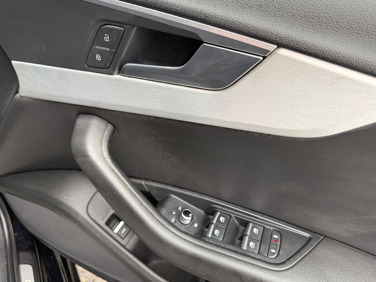 Used Audi A4 2016 for sale - 77163126: Photo 44