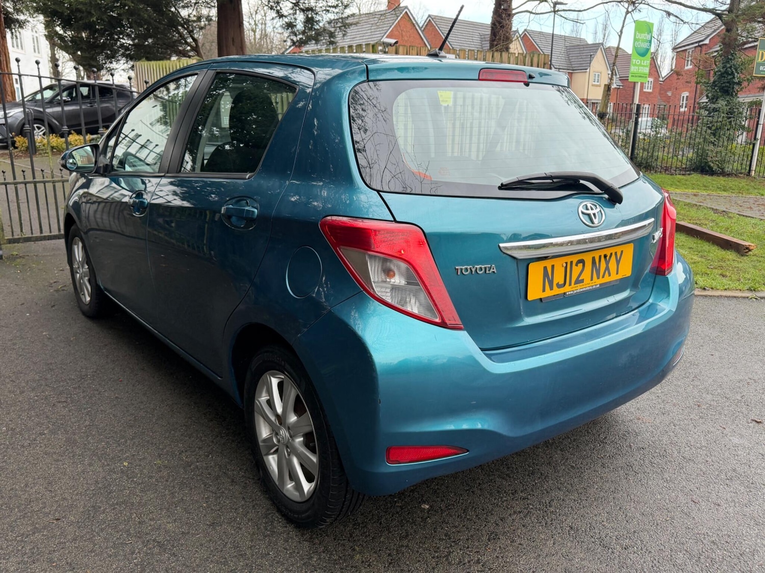 Used Toyota Yaris 2012 for sale - 77215689: Photo 13