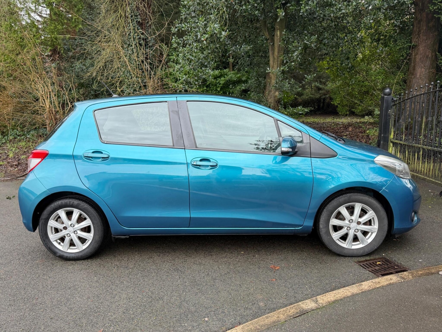 Used Toyota Yaris 2012 for sale - 77215689: Photo 14