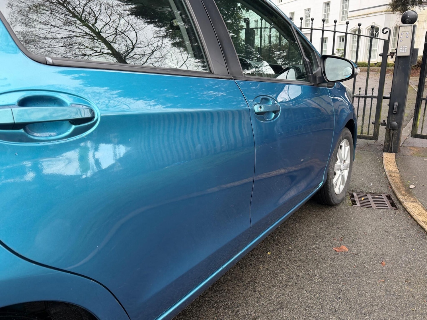 Used Toyota Yaris 2012 for sale - 77215689: Photo 17