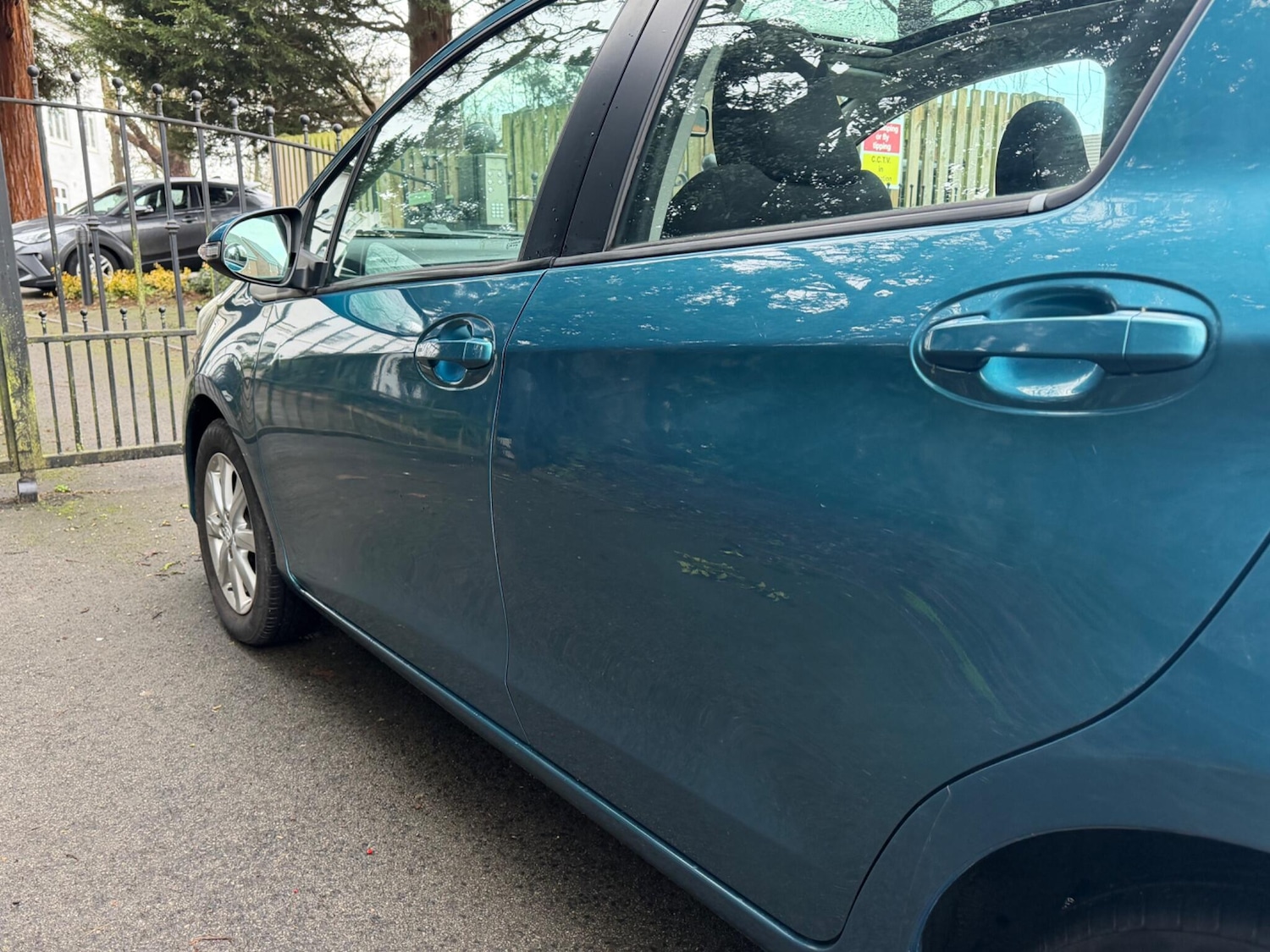 Used Toyota Yaris 2012 for sale - 77215689: Photo 18