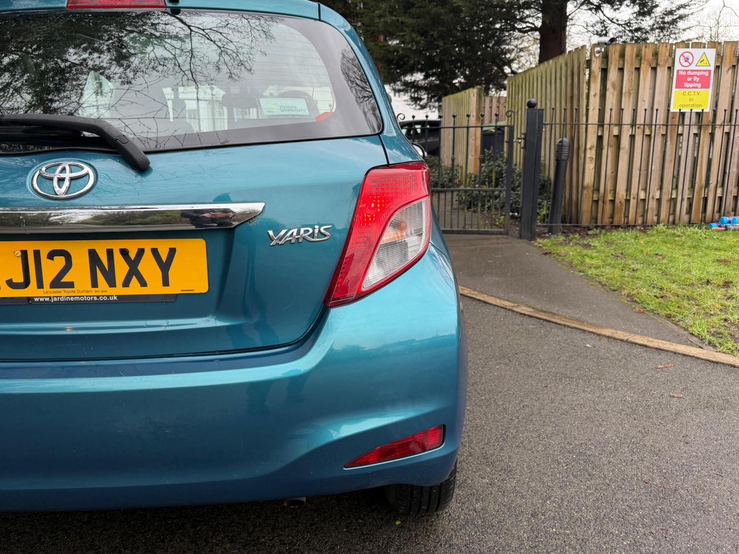 Used Toyota Yaris 2012 for sale - 77215689: Photo 20