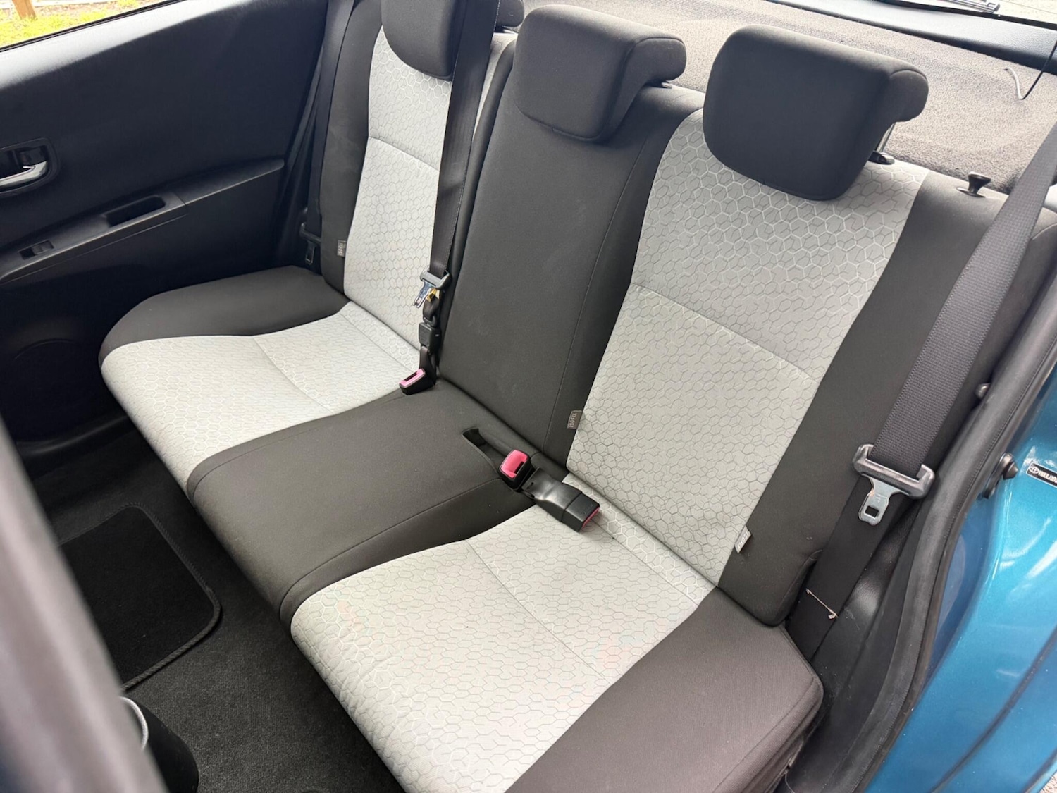 Used Toyota Yaris 2012 for sale - 77215689: Photo 27