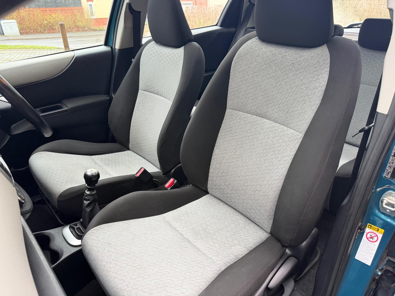 Used Toyota Yaris 2012 for sale - 77215689: Photo 29