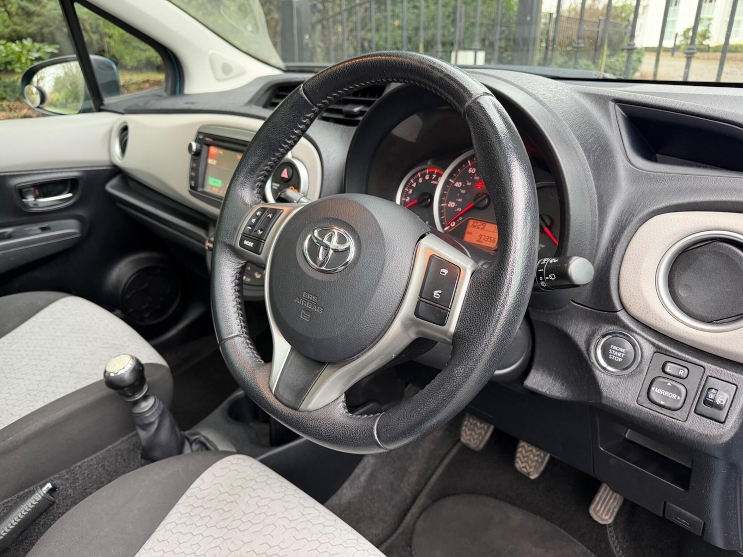 Used Toyota Yaris 2012 for sale - 77215689: Photo 30