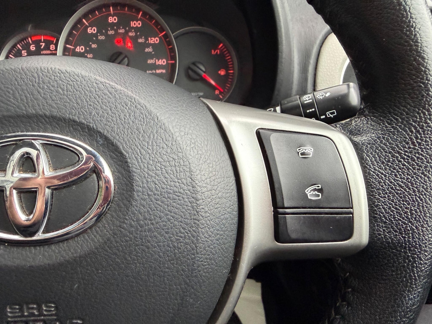 Used Toyota Yaris 2012 for sale - 77215689: Photo 40