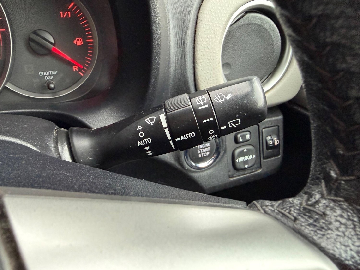 Used Toyota Yaris 2012 for sale - 77215689: Photo 41