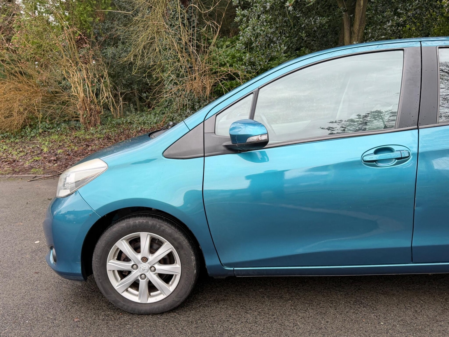 Used Toyota Yaris 2012 for sale - 77215689: Photo 5