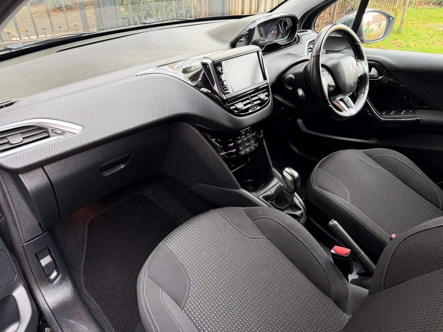 Used Peugeot 208 2018 for sale - 76591965: Photo 16