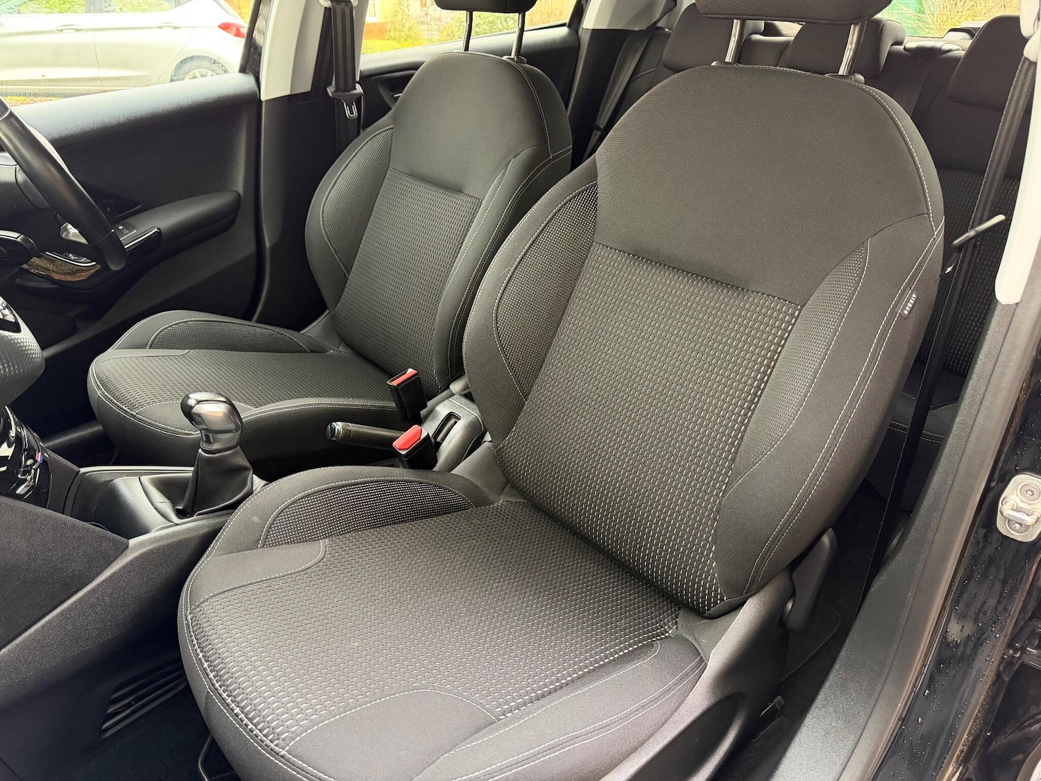 Used Peugeot 208 2018 for sale - 76591965: Photo 21