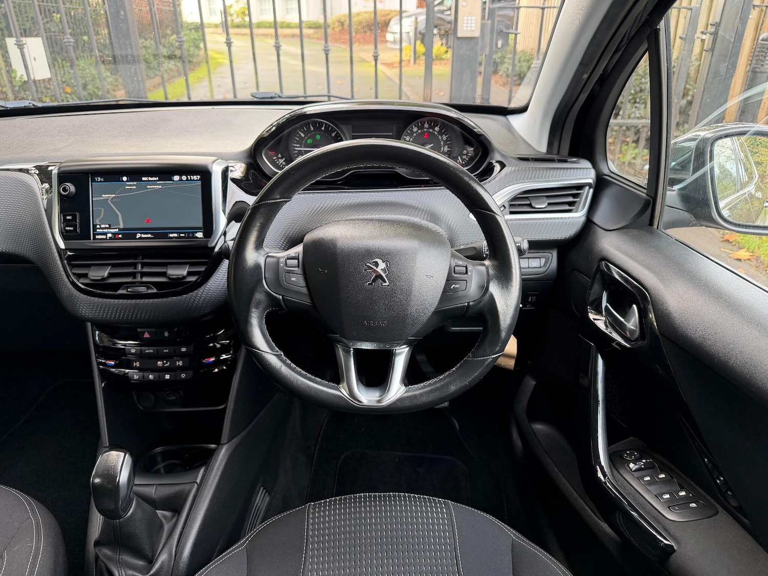 Used Peugeot 208 2018 for sale - 76591965: Photo 23