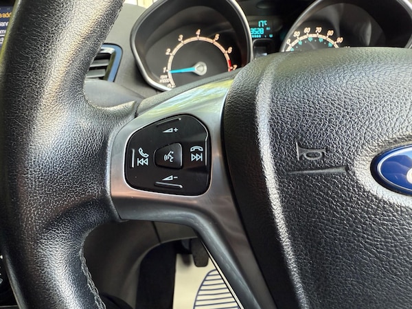 Used Ford Fiesta 2016 for sale - 76094308: Photo 32
