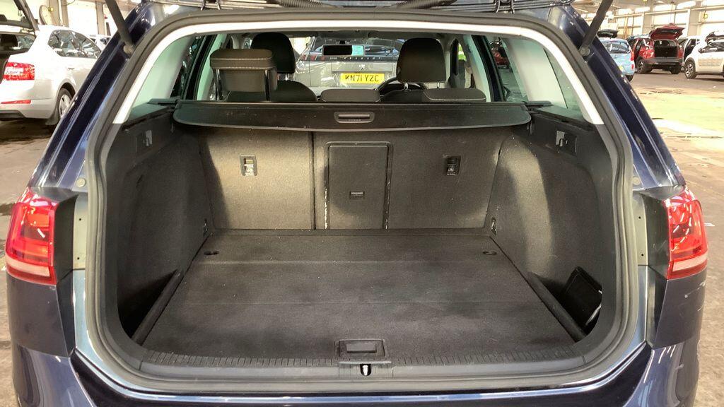 Used Volkswagen Golf 2014 for sale - 76824014: Photo 5