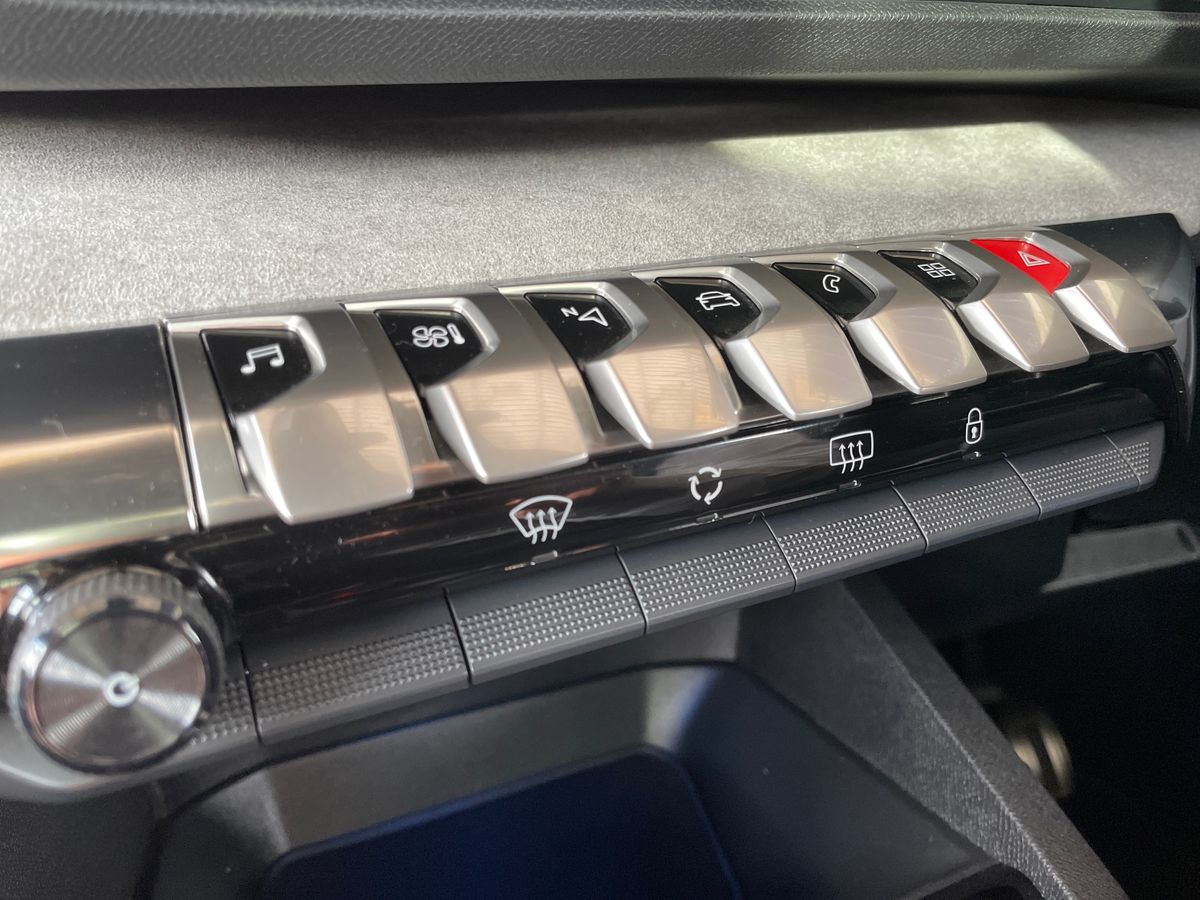 Used Peugeot 3008 2023 for sale - 76328386: Photo 48