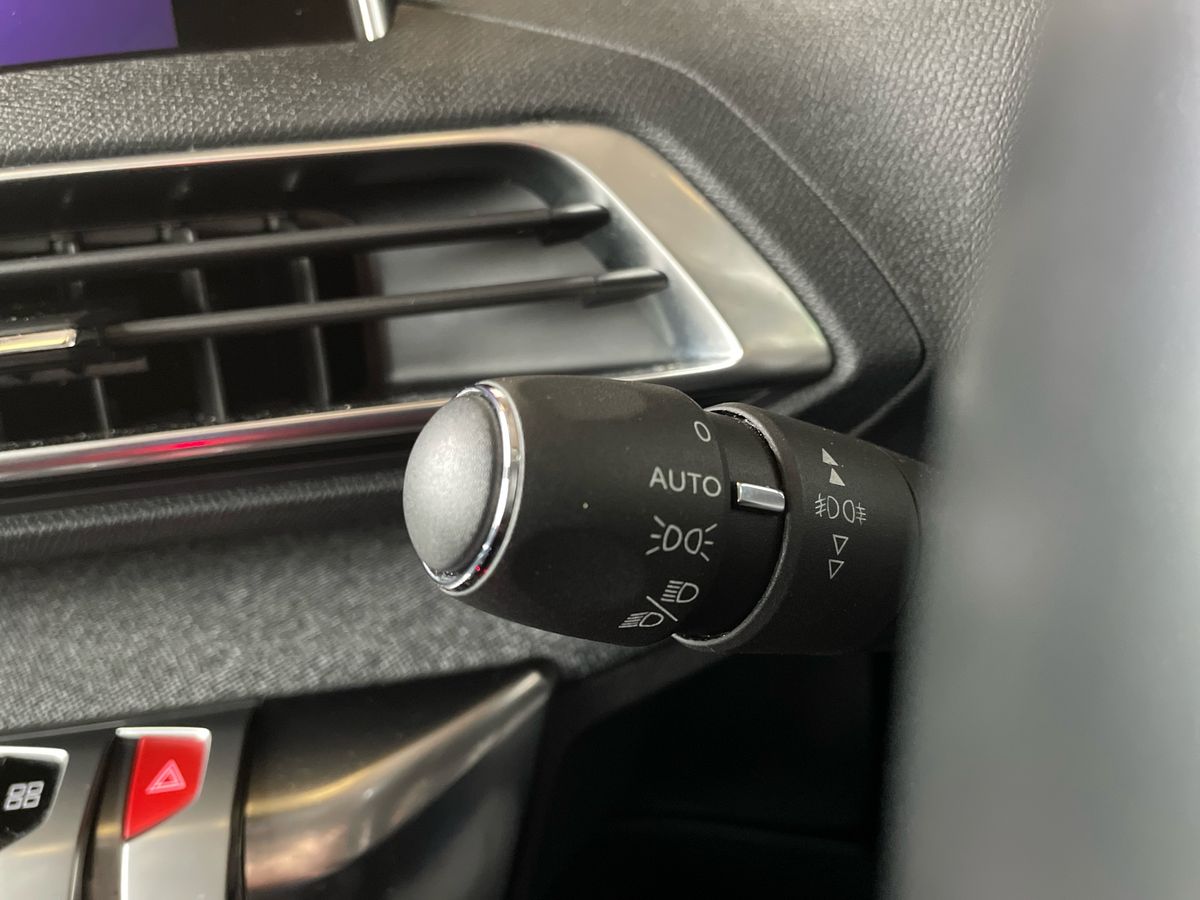 Used Peugeot 3008 2018 for sale - 77388980: Photo 37