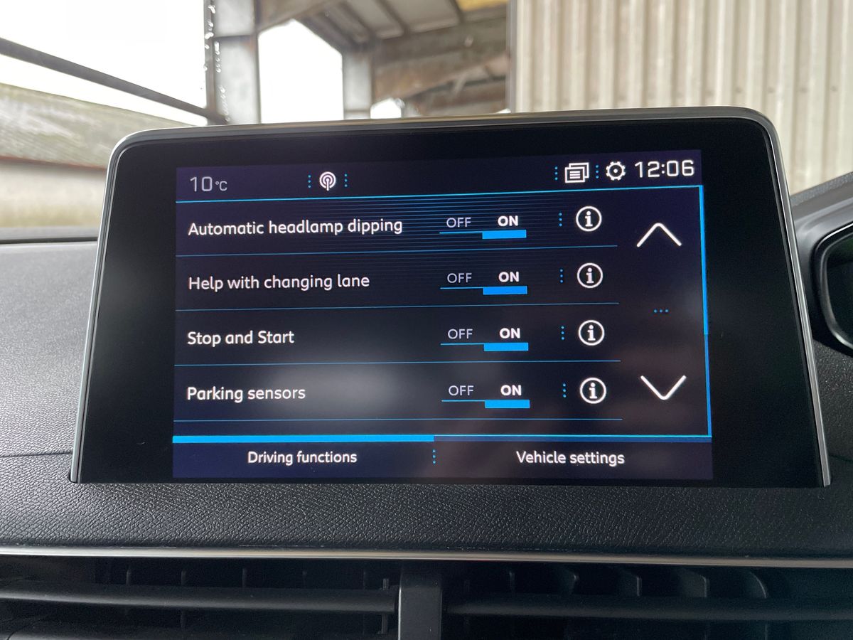 Used Peugeot 3008 2018 for sale - 77388980: Photo 40