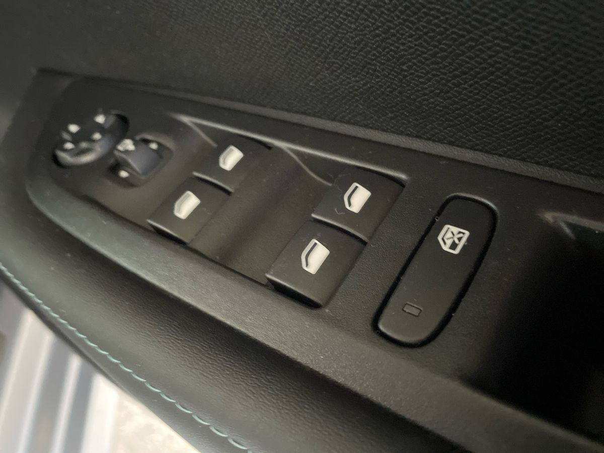 Used Peugeot 208 2022 for sale - 76410502: Photo 24