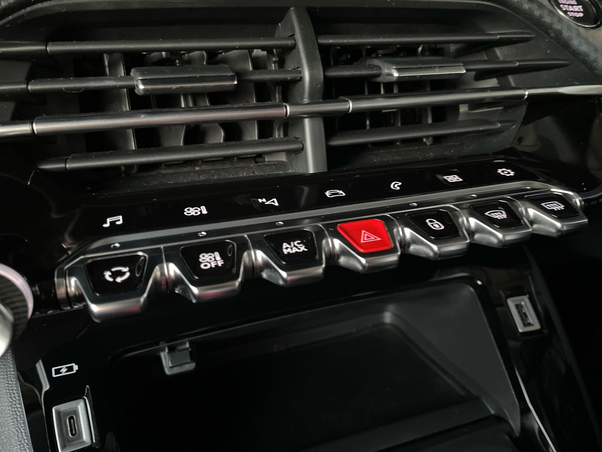 Used Peugeot 208 2022 for sale - 76410502: Photo 40