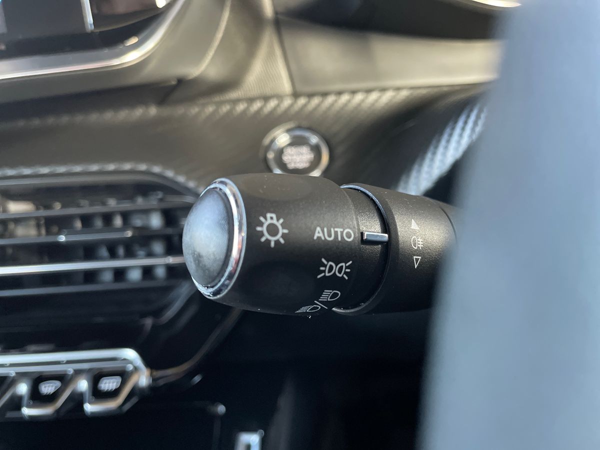 Used Peugeot 208 2021 for sale - 77134018: Photo 37