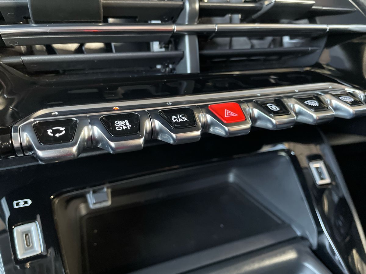 Used Peugeot 208 2021 for sale - 77134018: Photo 40