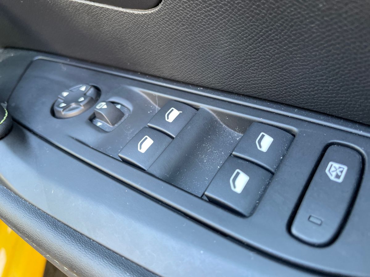 Used Peugeot 208 2022 for sale - 76873675: Photo 24