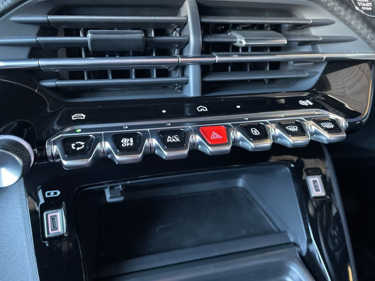 Used Peugeot 2008 2025 for sale - 76870618: Photo 40