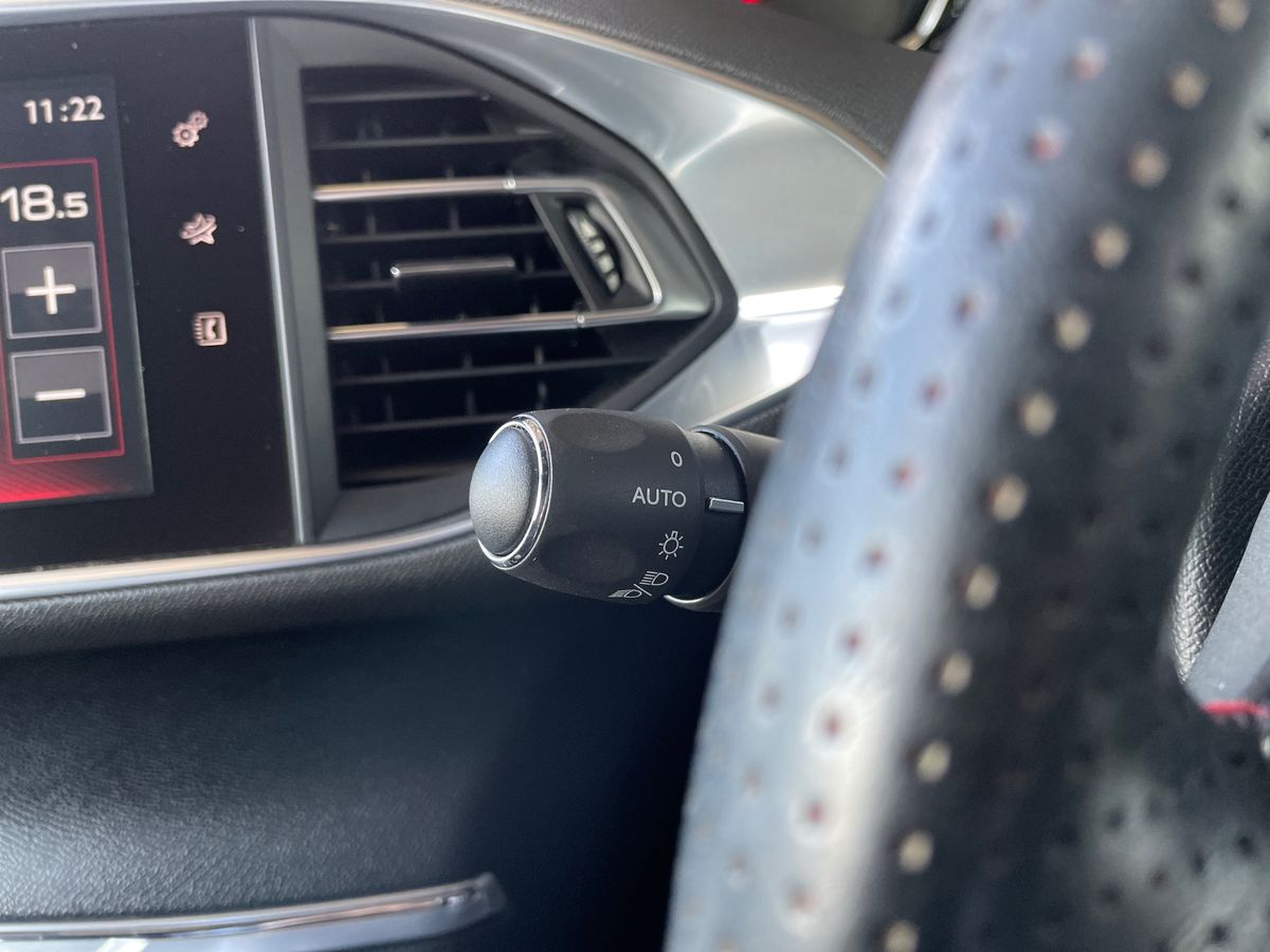 Used Peugeot 308 2017 for sale - 76350817: Photo 38