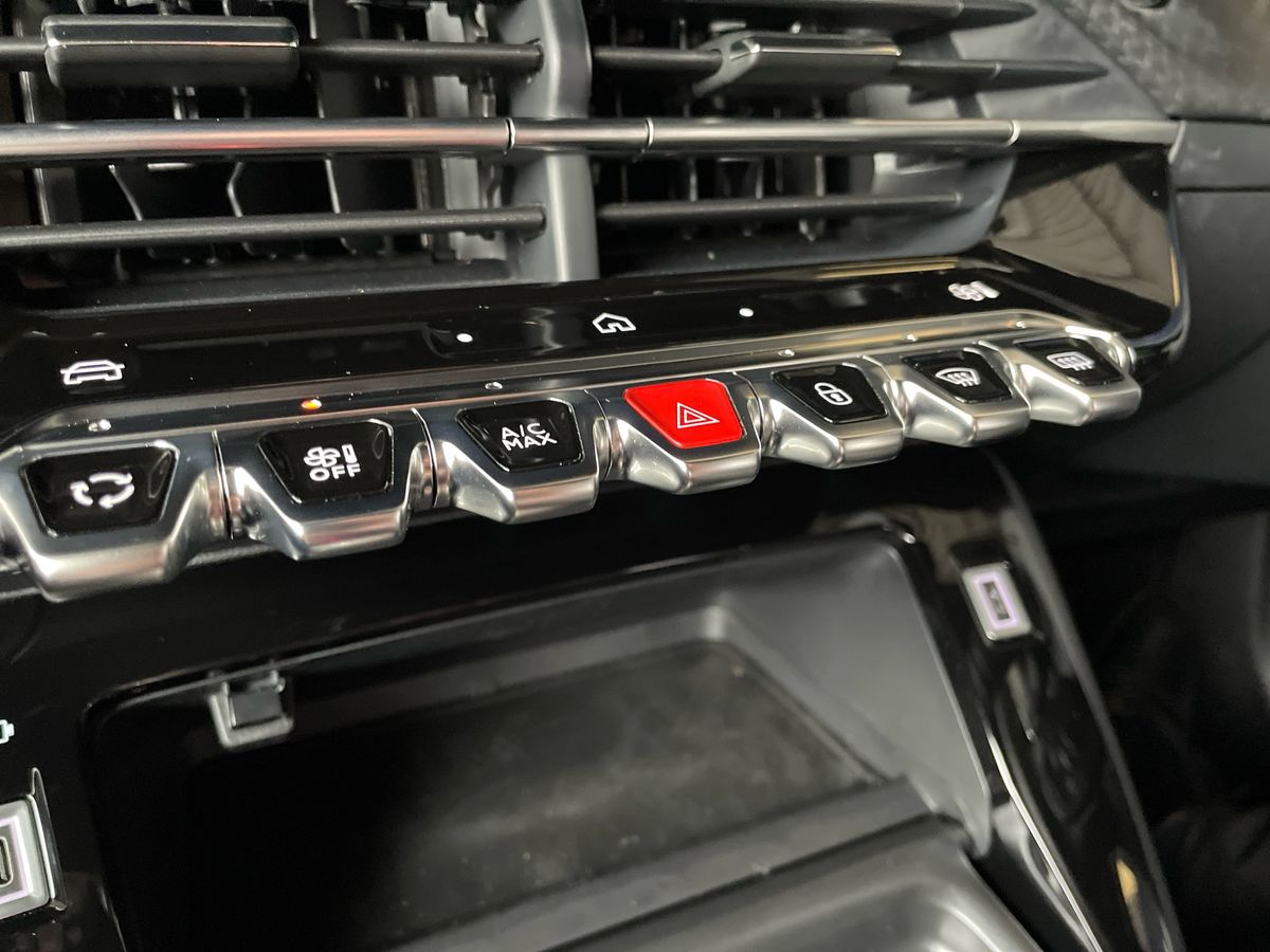 Used Peugeot 2008 2024 for sale - 76871306: Photo 39