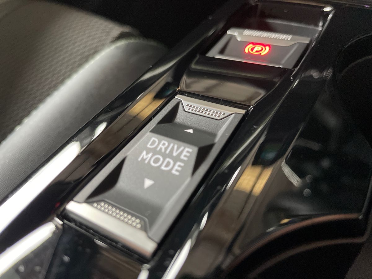 Used Peugeot 2008 2023 for sale - 76870146: Photo 38