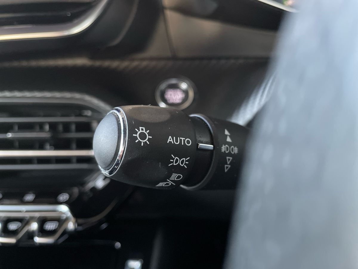 Used Peugeot 2008 2022 for sale - 76773382: Photo 39