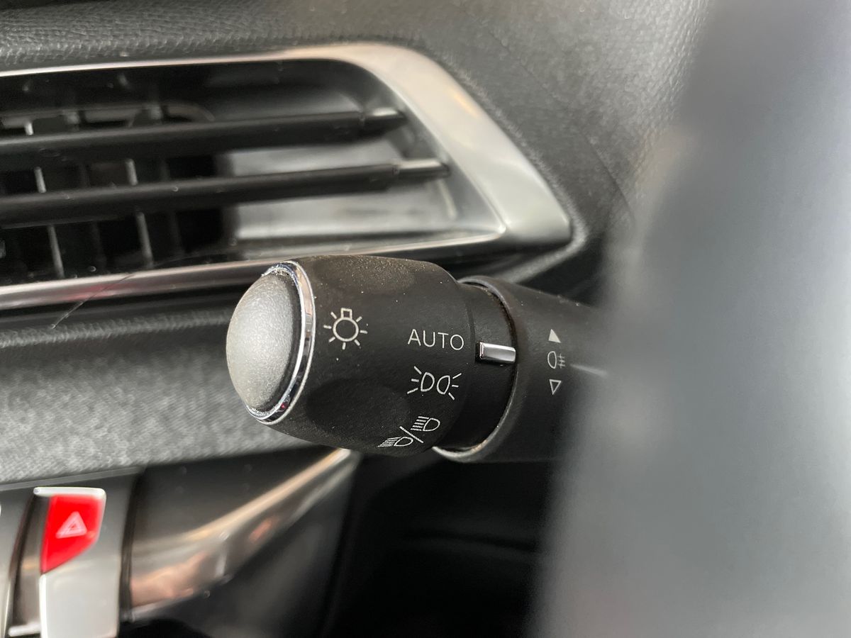 Used Peugeot 3008 2022 for sale - 76130858: Photo 38