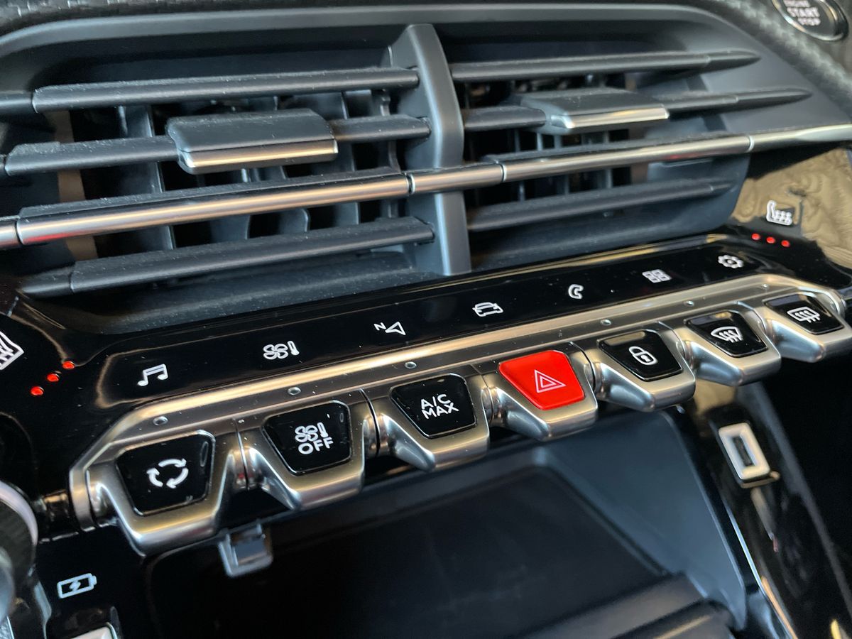 Used Peugeot 2008 2022 for sale - 76873685: Photo 42