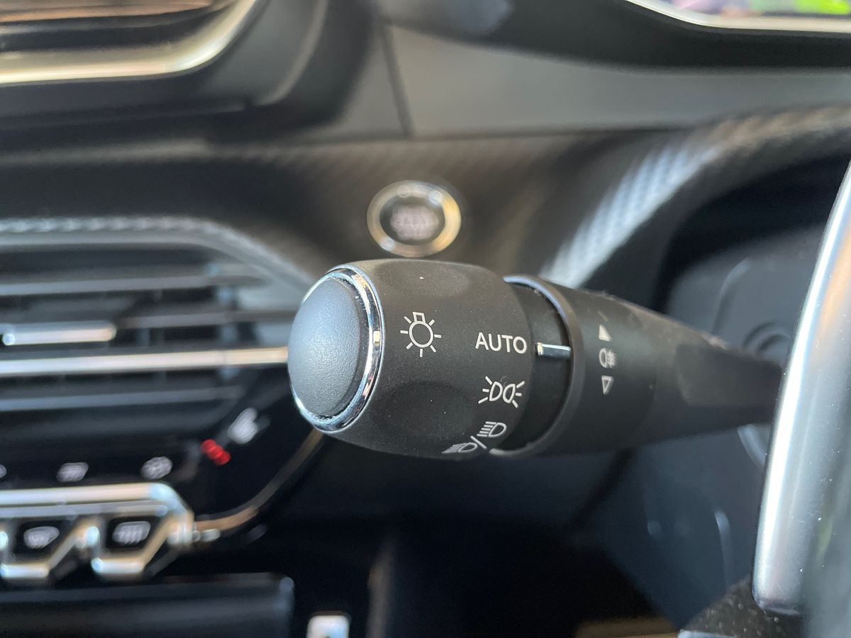 Used Peugeot 2008 2022 for sale - 76523626: Photo 44