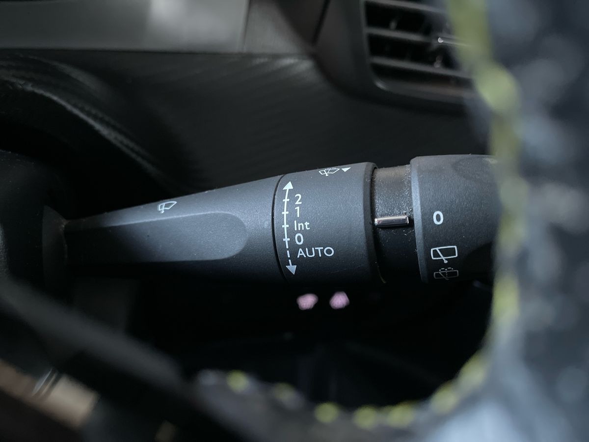 Used Peugeot 2008 2021 for sale - 77055670: Photo 39