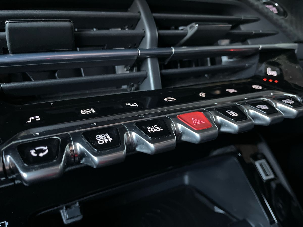 Used Peugeot 2008 2021 for sale - 77055670: Photo 41