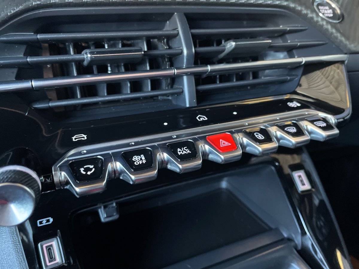 Used Peugeot 2008 2024 for sale - 78117713: Photo 40