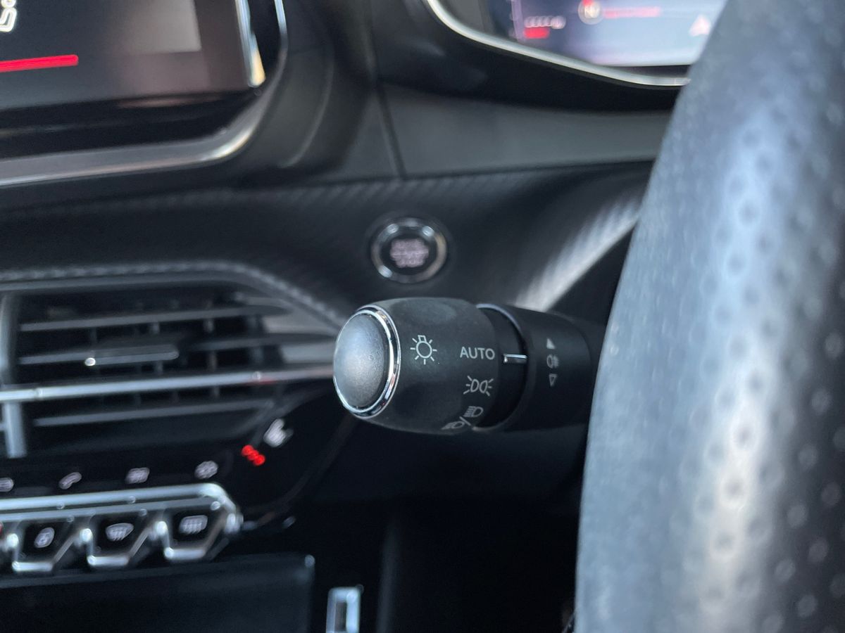 Used Peugeot 2008 2023 for sale - 76871166: Photo 42