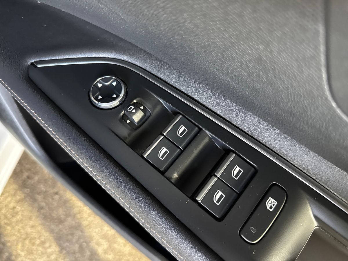 Used Peugeot 3008 2022 for sale - 77492602: Photo 24