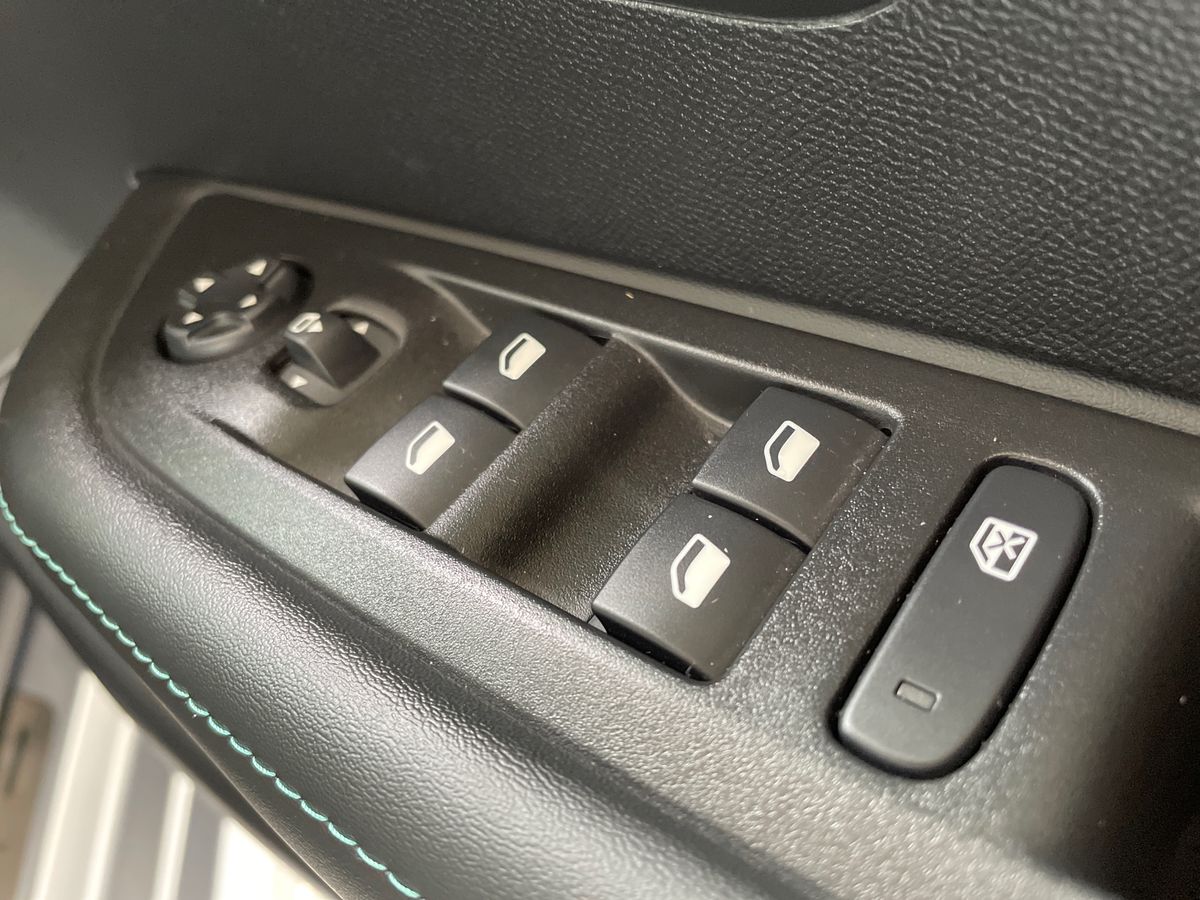 Used Peugeot 208 2023 for sale - 78187011: Photo 24