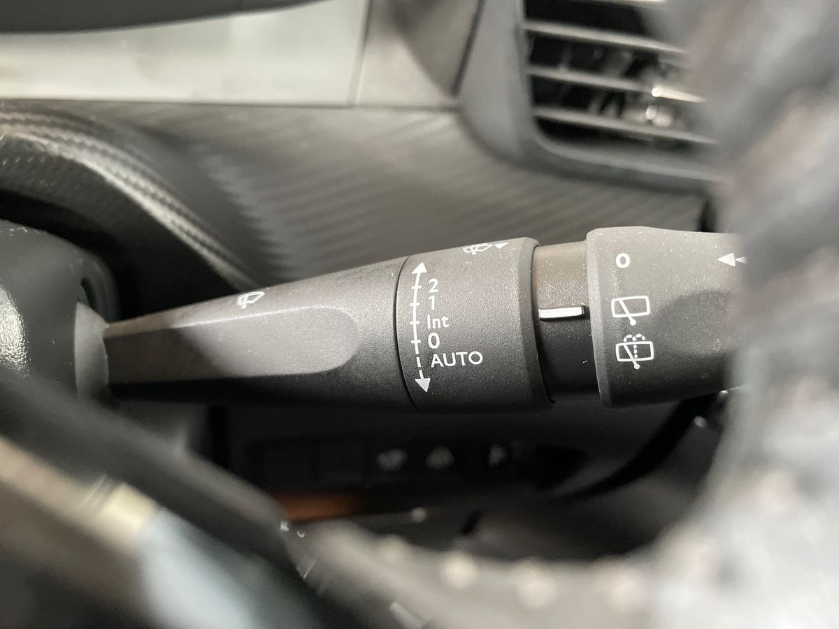 Used Peugeot 208 2023 for sale - 78187011: Photo 40