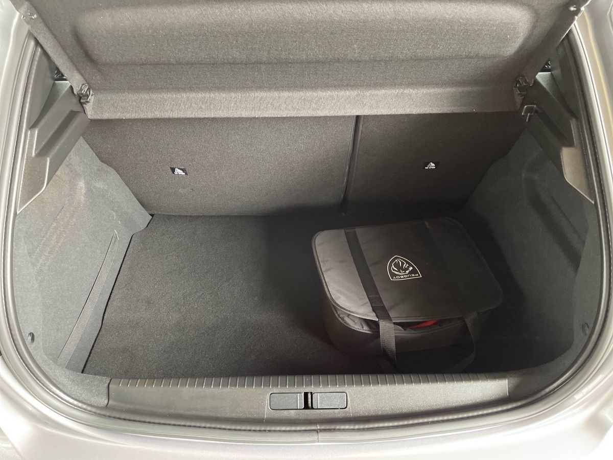 Used Peugeot 208 2023 for sale - 77885409: Photo 17