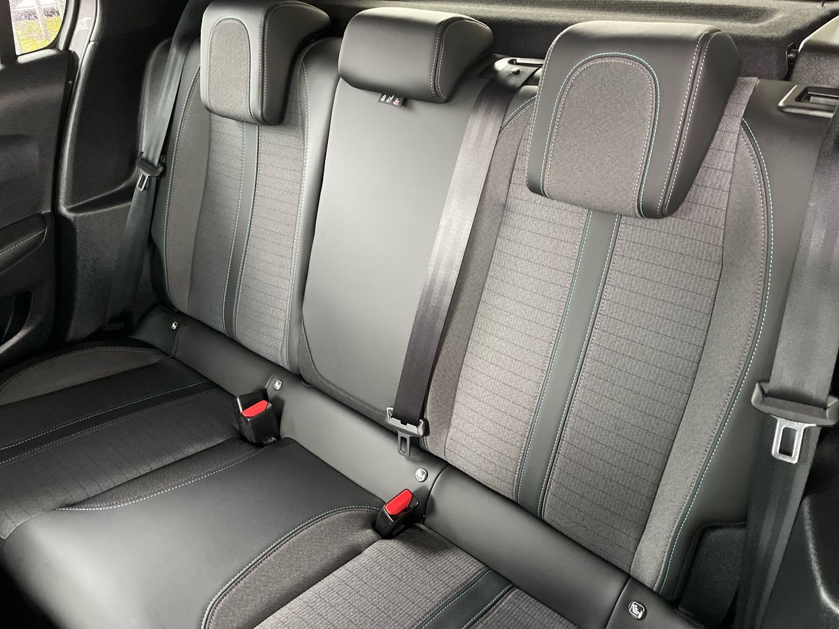 Used Peugeot 208 2023 for sale - 77885409: Photo 28