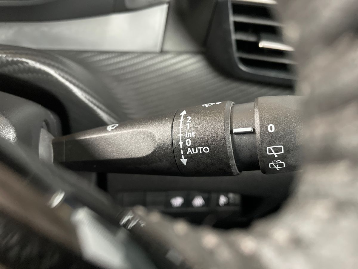 Used Peugeot 208 2023 for sale - 77885409: Photo 40