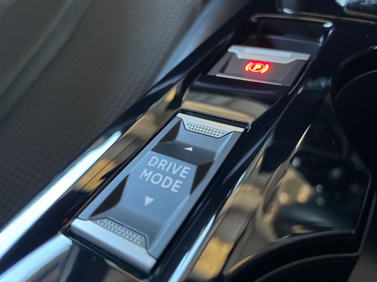 Used Peugeot 208 2023 for sale - 78117709: Photo 37