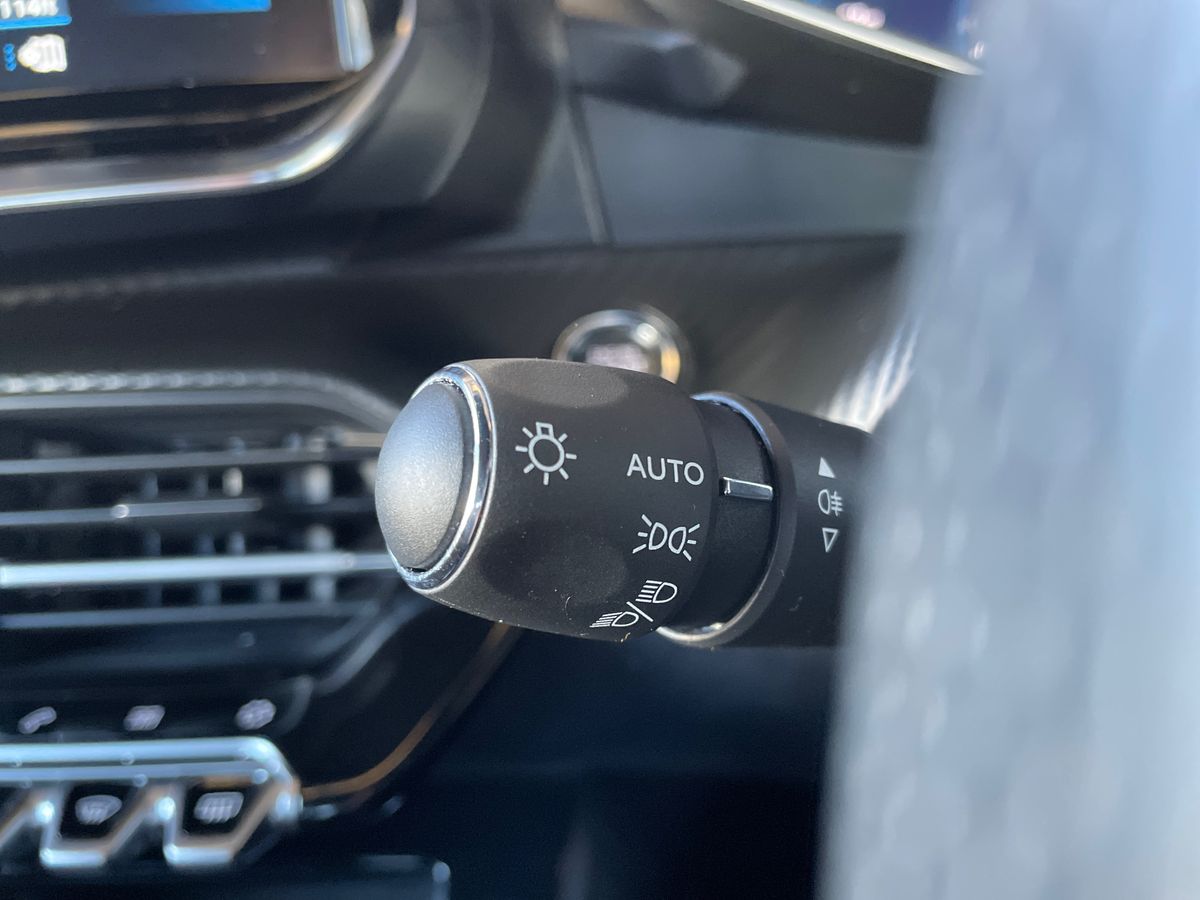 Used Peugeot 208 2023 for sale - 78117709: Photo 38