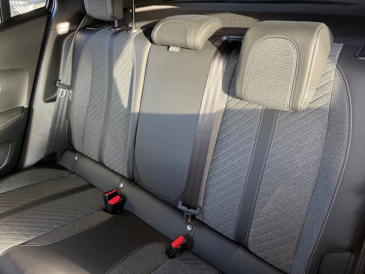 Used Peugeot 2008 2024 for sale - 76901318: Photo 28